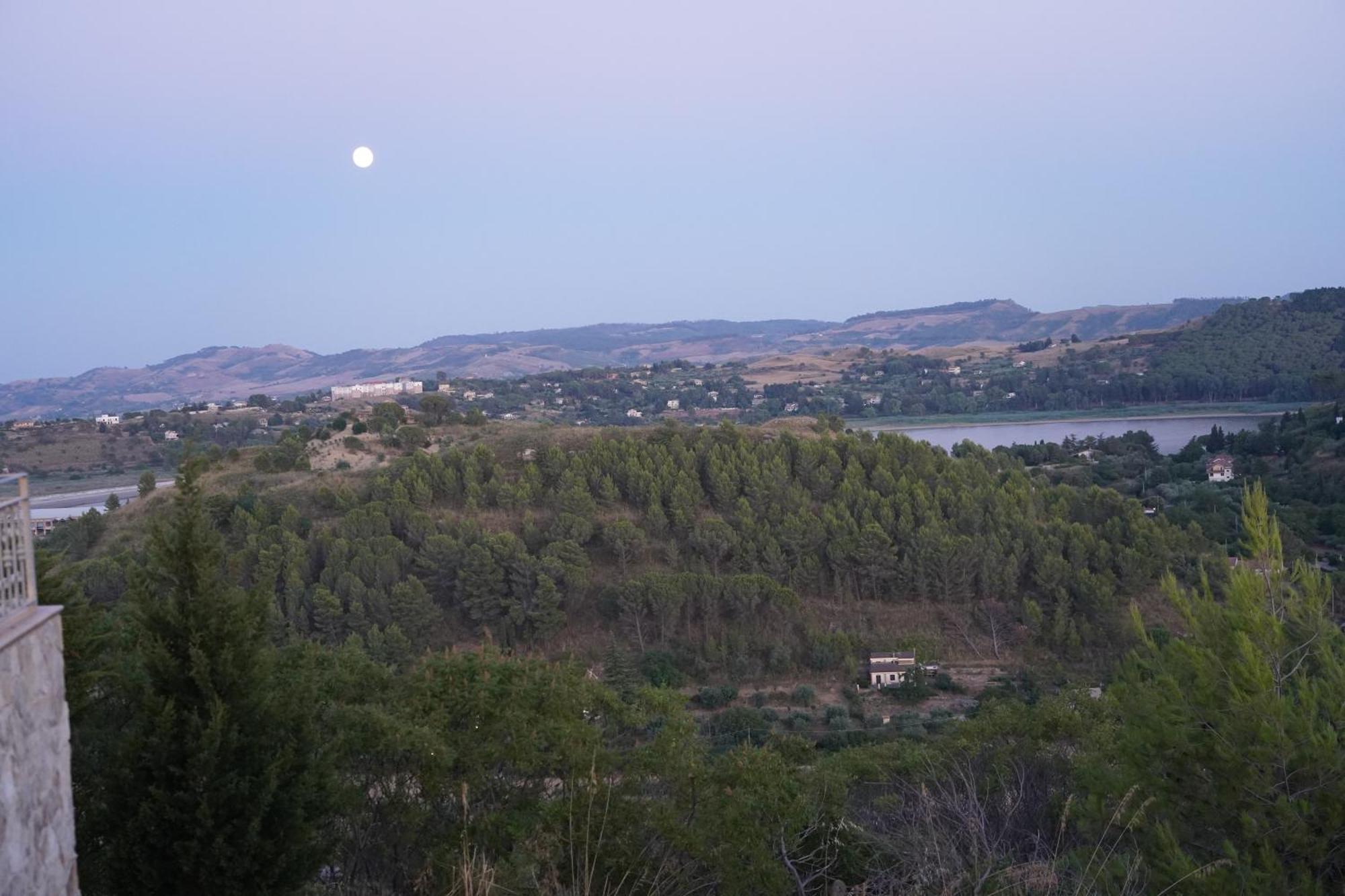 Enna Villa Del Sole E Delle Stelle Exterior foto